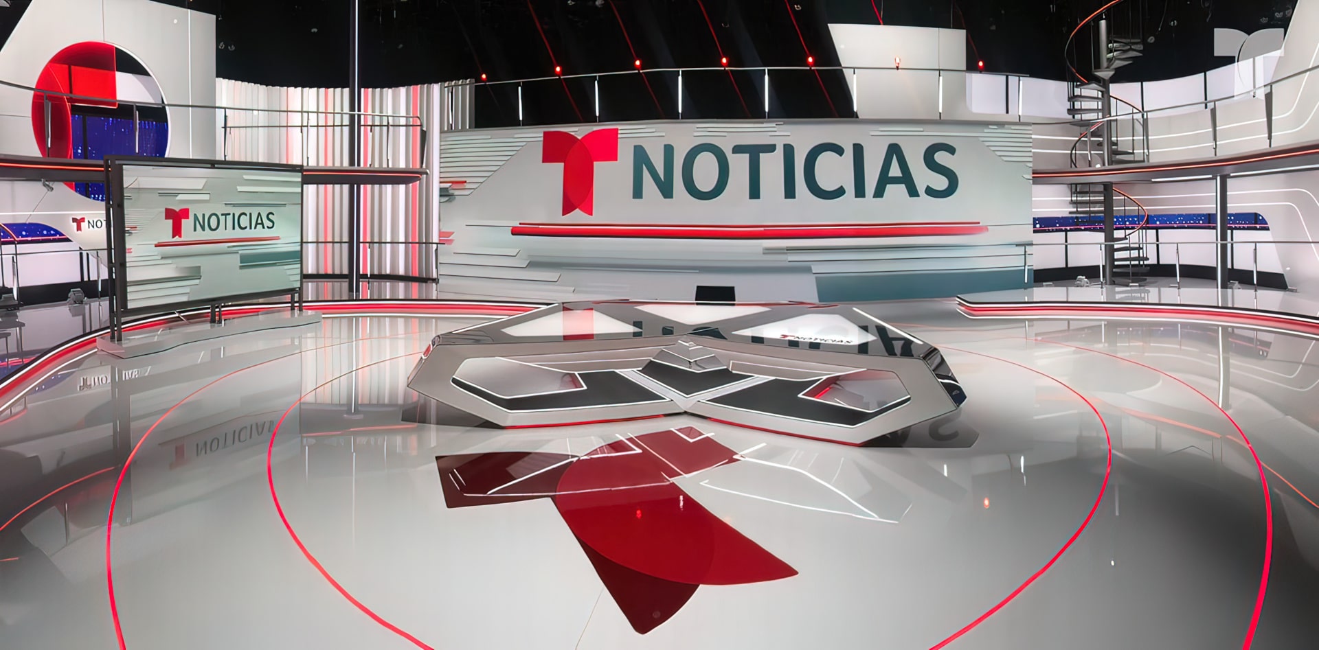 2018 - National News Telemundo - Design Award-min